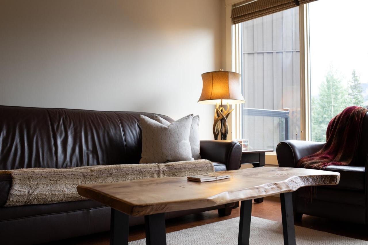 Misty Mountain- Premium 2 Bedroom Mountain View Canmore Buitenkant foto