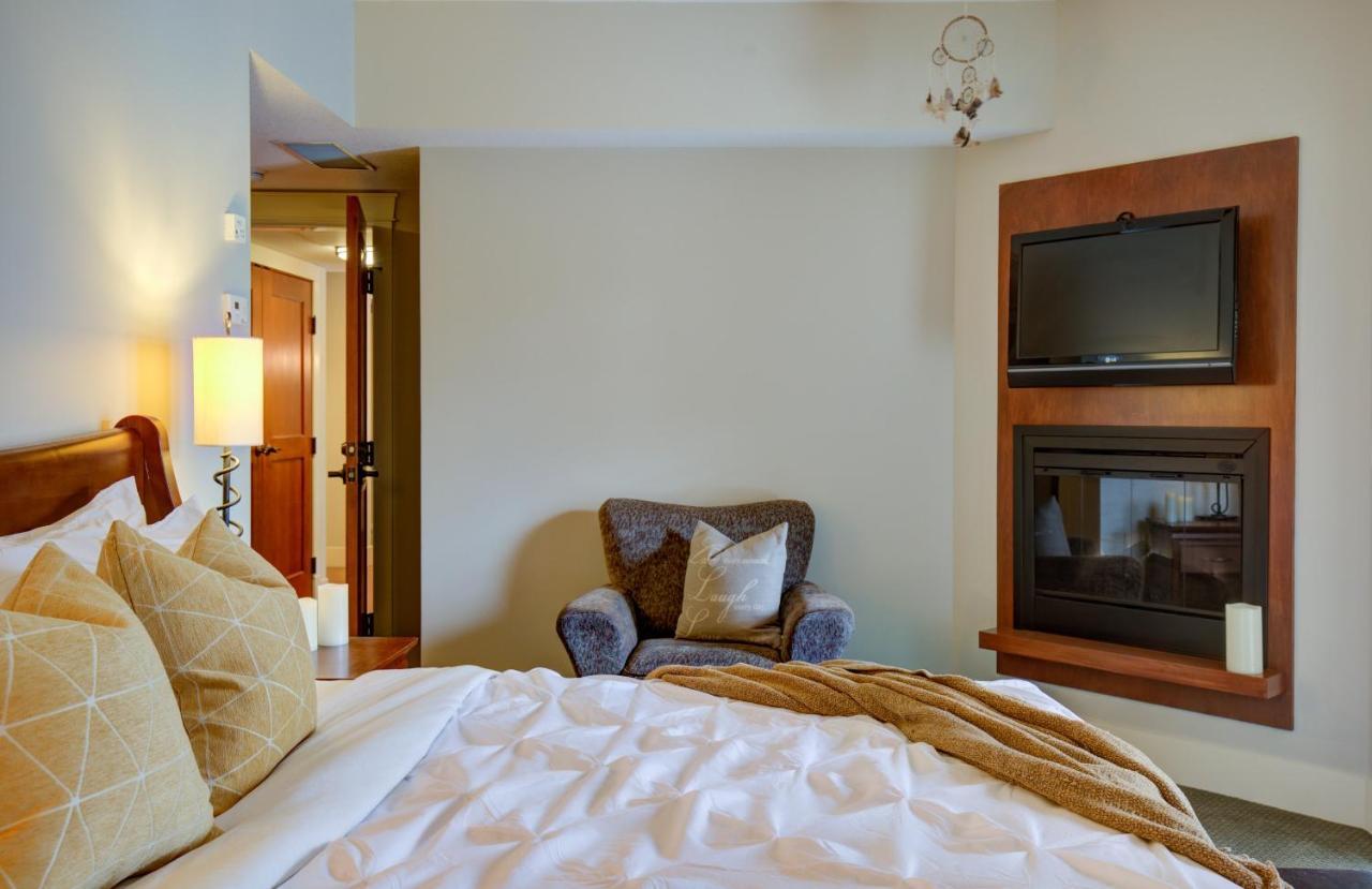 Misty Mountain- Premium 2 Bedroom Mountain View Canmore Buitenkant foto